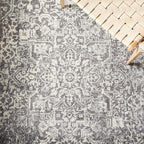 SAFAVIEH Evoke Collection 5'1" x 7'6" Grey/Ivory EVK256D Oriental Distressed Non-Shedding Living Room Bedroom Area Rug