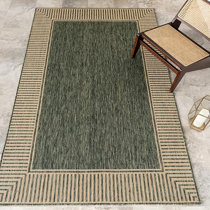 nuLOOM 4' x 6' Outdoor Area Rug, Casual Design with Striped Border, Stain Resistant, Highly Durable, for Patio, Balcony, Bedroom, Living Room, Dining Room, Bathroom, Dark Green