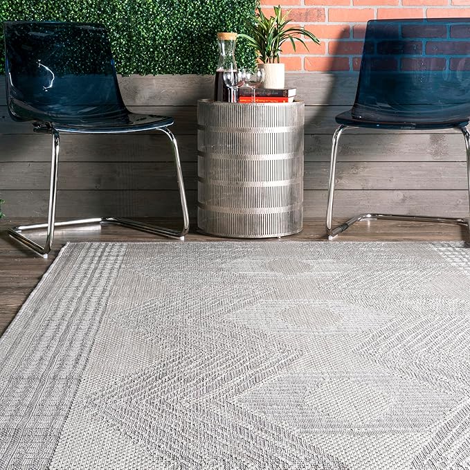 nuLOOM 4' x 5' Outdoor Tribal Geometric Area Rug, Stain Resistant, Weather Resistant, High Traffic, Patio, Balcony, Outside, Ranya Light Grey