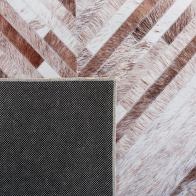 SAFAVIEH Washable Rug Faux Hide Collection - 3' x 5', Beige & Brown, Slip Resistant, Western Rustic Decor, Printed Pattern, Ideal for Living Room, Kitchen, Foyer, Bedroom (FAH526A)